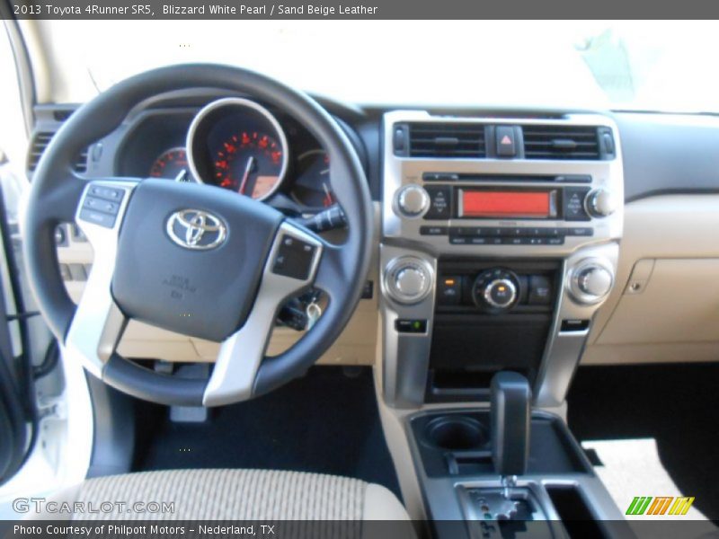 Blizzard White Pearl / Sand Beige Leather 2013 Toyota 4Runner SR5
