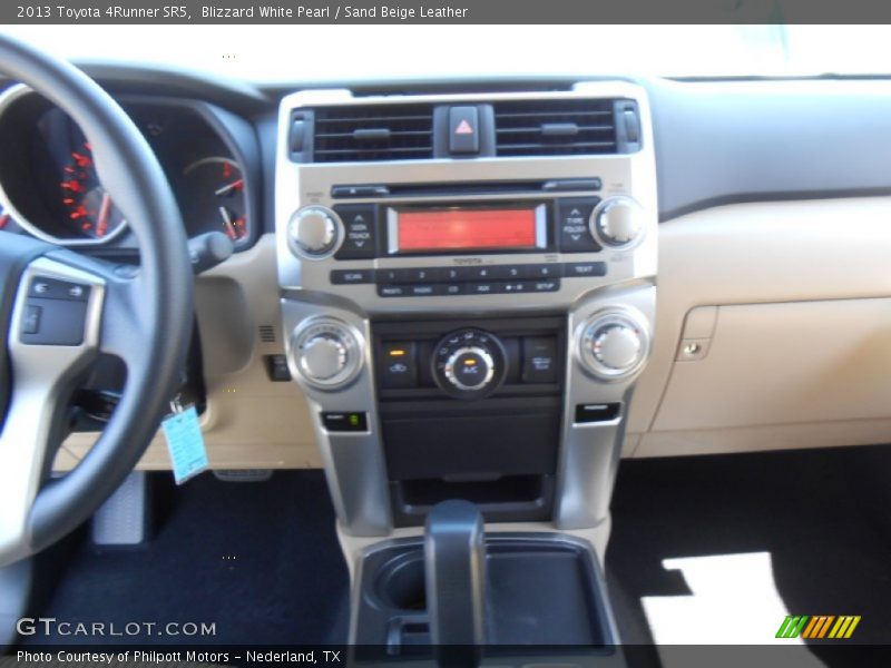 Blizzard White Pearl / Sand Beige Leather 2013 Toyota 4Runner SR5