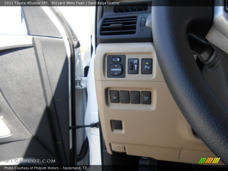 Blizzard White Pearl / Sand Beige Leather 2013 Toyota 4Runner SR5