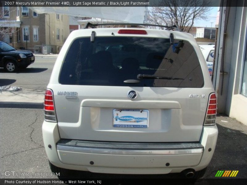 Light Sage Metallic / Black/Light Parchment 2007 Mercury Mariner Premier 4WD