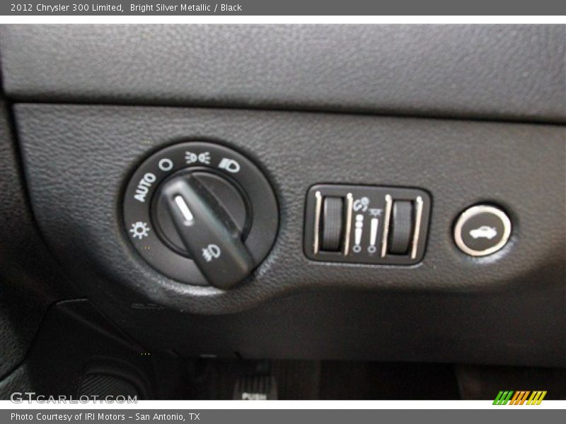 Bright Silver Metallic / Black 2012 Chrysler 300 Limited