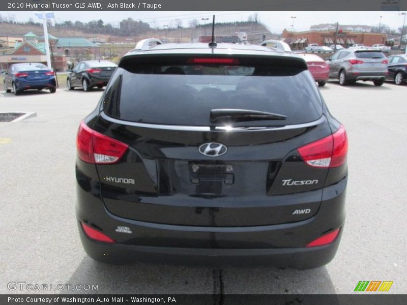 Ash Black / Taupe 2010 Hyundai Tucson GLS AWD
