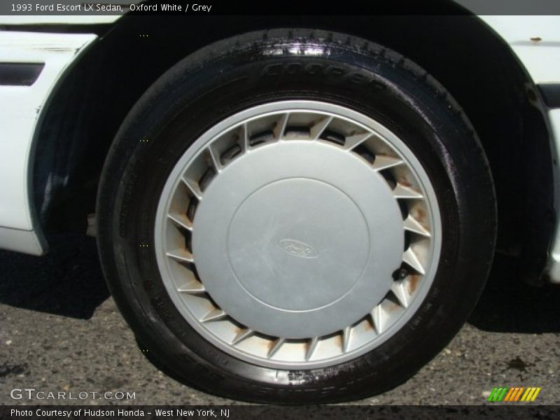  1993 Escort LX Sedan Wheel