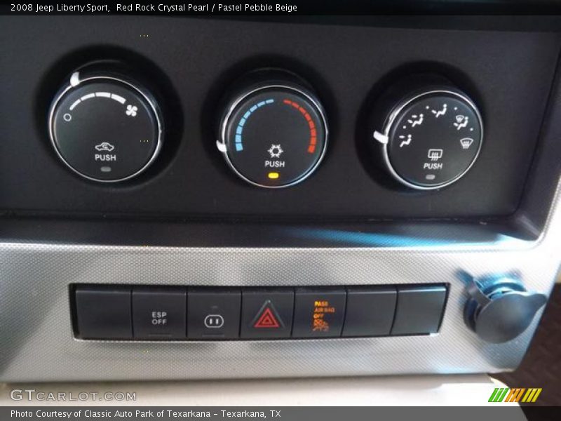 Controls of 2008 Liberty Sport