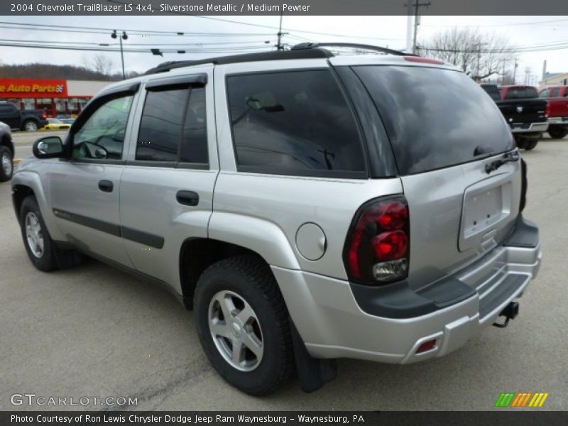 Silverstone Metallic / Medium Pewter 2004 Chevrolet TrailBlazer LS 4x4