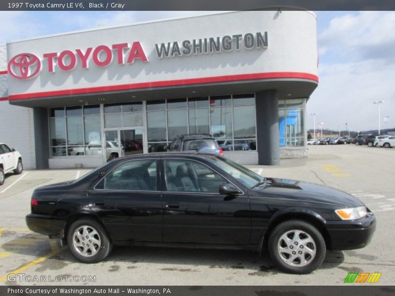 Black / Gray 1997 Toyota Camry LE V6