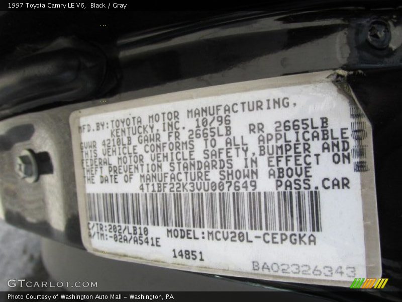 Black / Gray 1997 Toyota Camry LE V6
