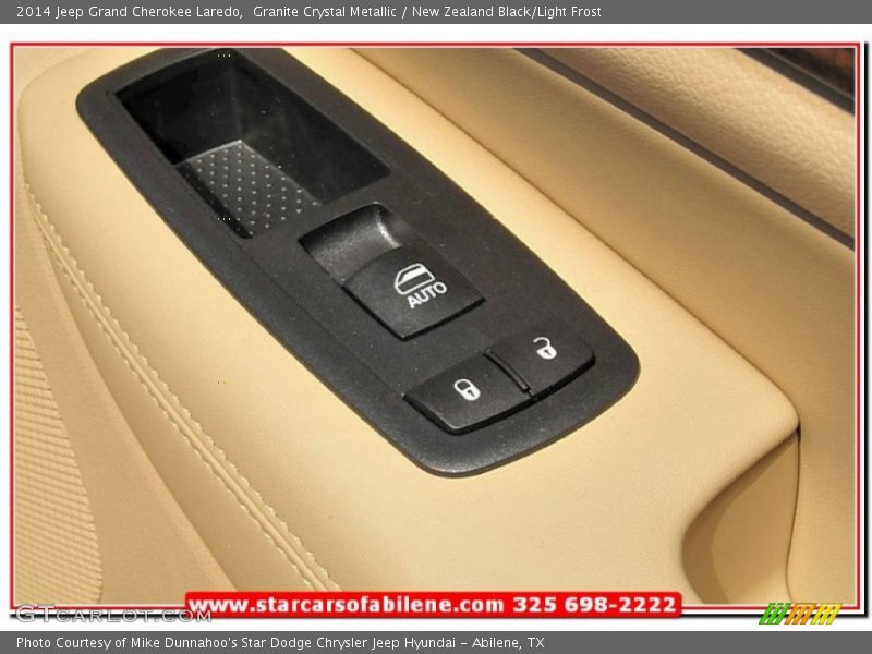 Granite Crystal Metallic / New Zealand Black/Light Frost 2014 Jeep Grand Cherokee Laredo