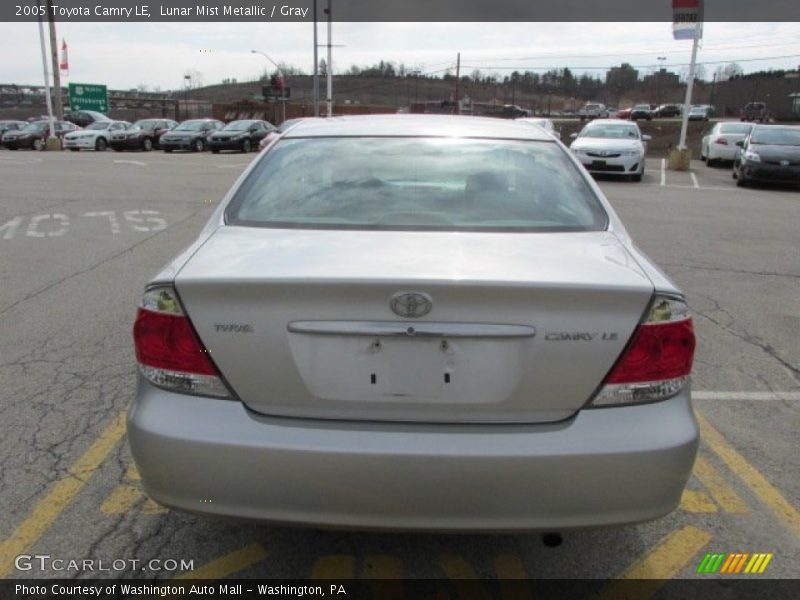 Lunar Mist Metallic / Gray 2005 Toyota Camry LE