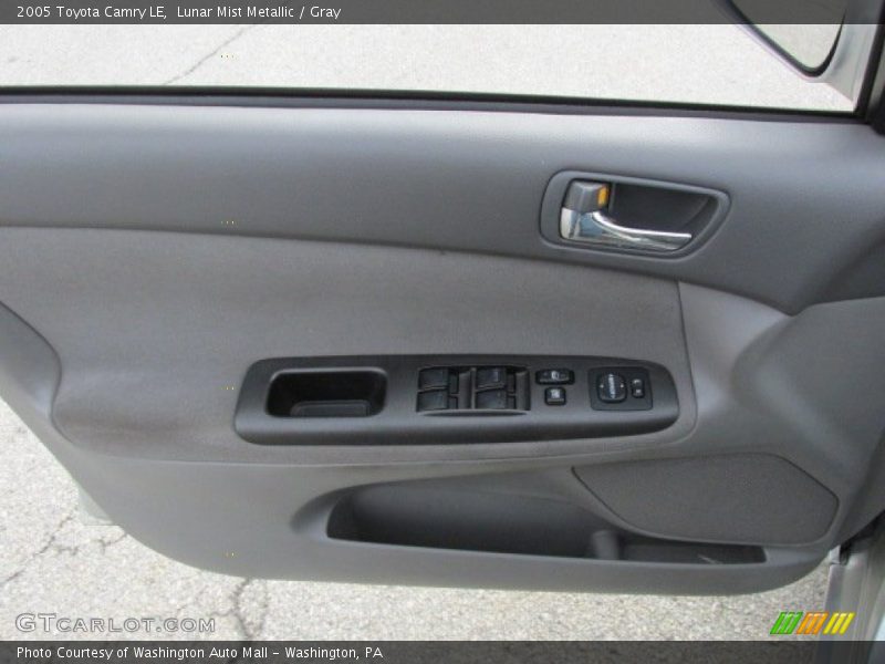 Lunar Mist Metallic / Gray 2005 Toyota Camry LE