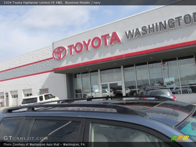 Bluestone Metallic / Ivory 2004 Toyota Highlander Limited V6 4WD