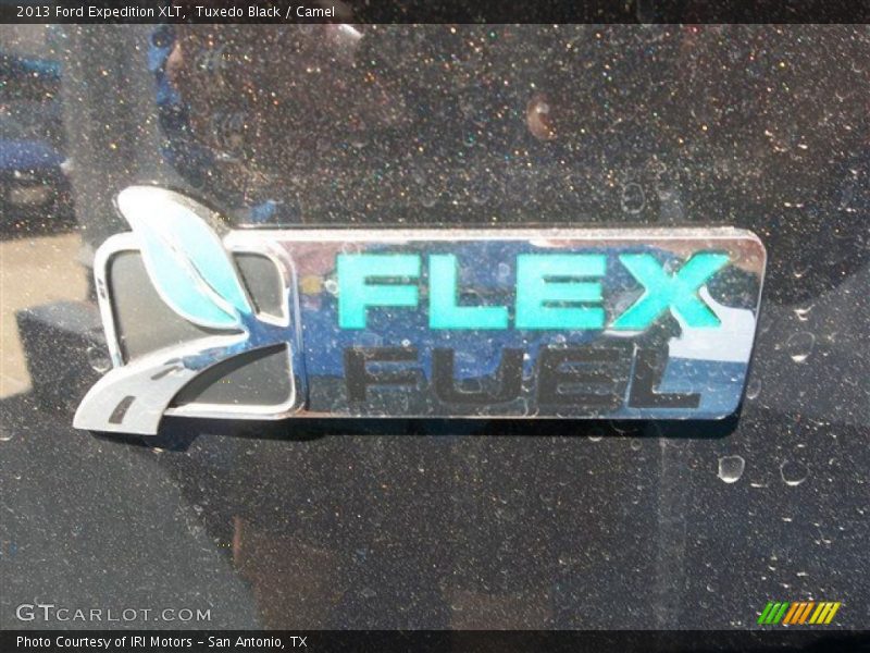 Tuxedo Black / Camel 2013 Ford Expedition XLT