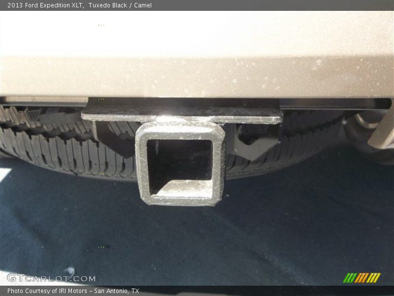 Tuxedo Black / Camel 2013 Ford Expedition XLT