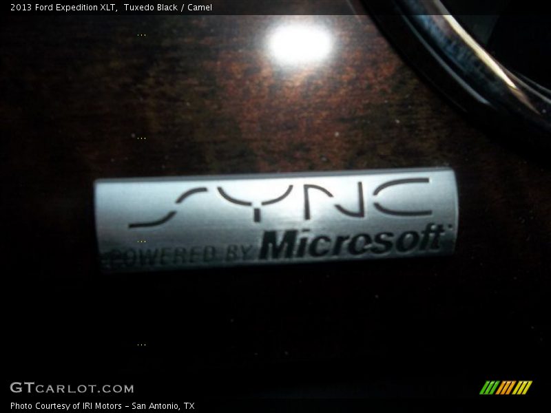 Tuxedo Black / Camel 2013 Ford Expedition XLT