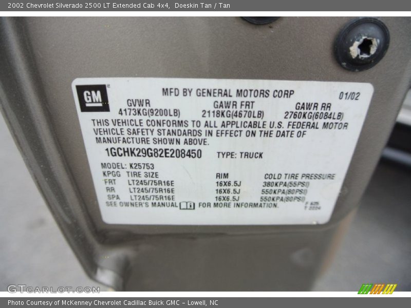 Doeskin Tan / Tan 2002 Chevrolet Silverado 2500 LT Extended Cab 4x4