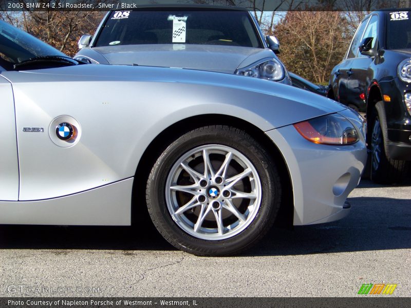 Silver / Black 2003 BMW Z4 2.5i Roadster