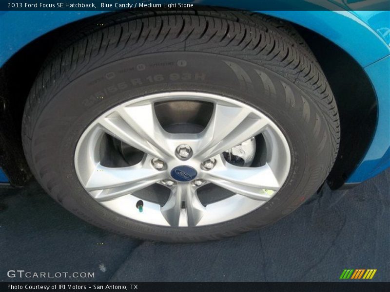 Blue Candy / Medium Light Stone 2013 Ford Focus SE Hatchback