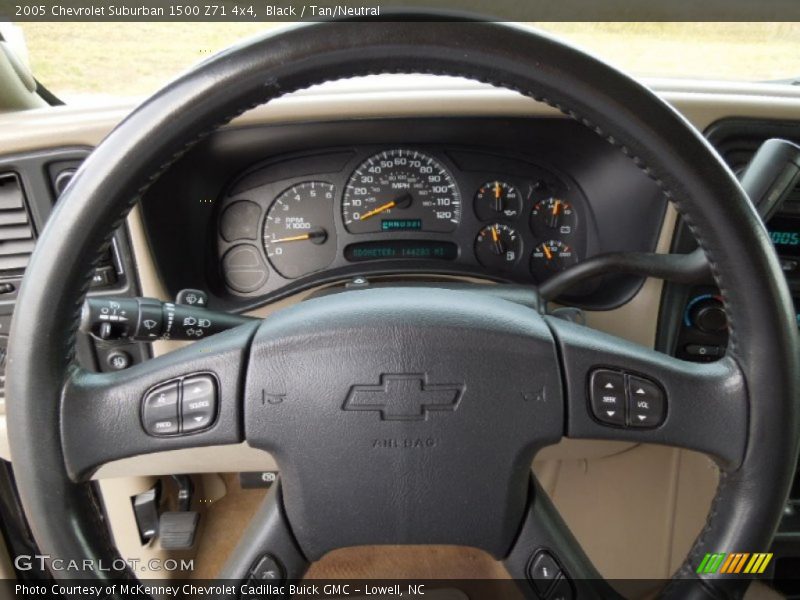 Black / Tan/Neutral 2005 Chevrolet Suburban 1500 Z71 4x4