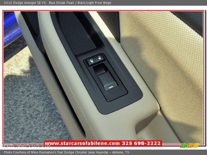 Blue Streak Pearl / Black/Light Frost Beige 2013 Dodge Avenger SE V6