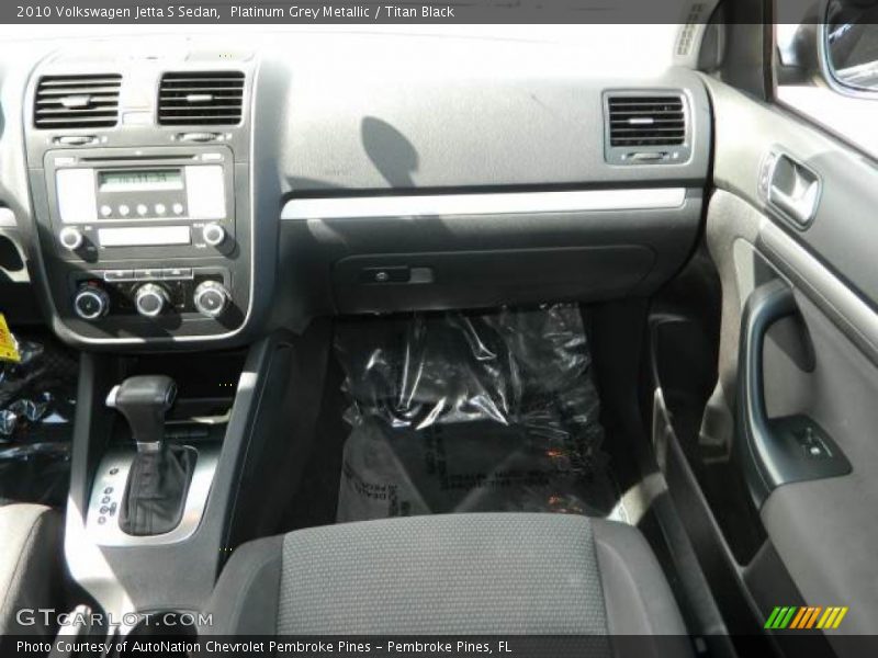 Platinum Grey Metallic / Titan Black 2010 Volkswagen Jetta S Sedan