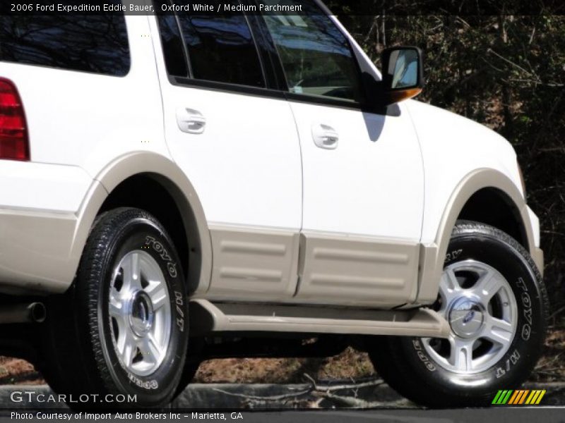 Oxford White / Medium Parchment 2006 Ford Expedition Eddie Bauer