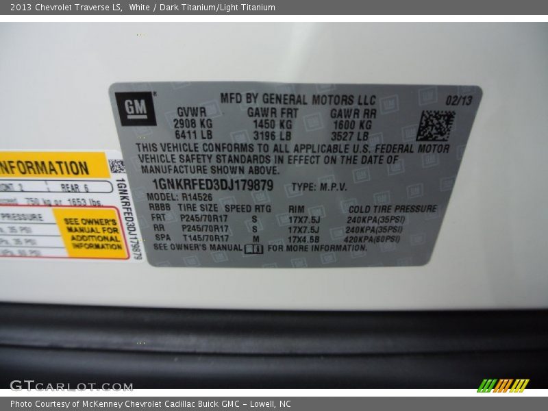 White / Dark Titanium/Light Titanium 2013 Chevrolet Traverse LS
