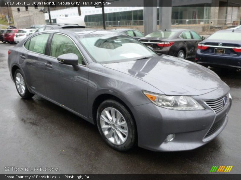 Front 3/4 View of 2013 ES 300h Hybrid