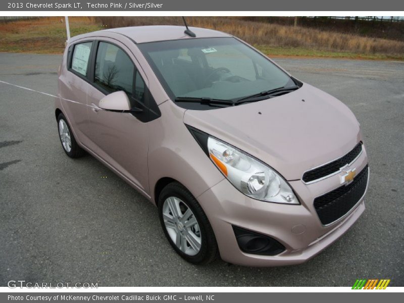 Techno Pink / Silver/Silver 2013 Chevrolet Spark LT