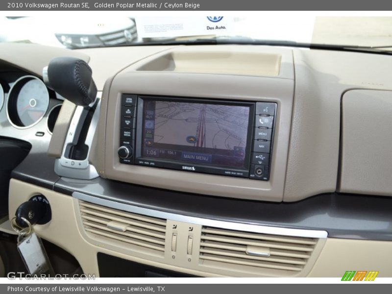 Navigation of 2010 Routan SE