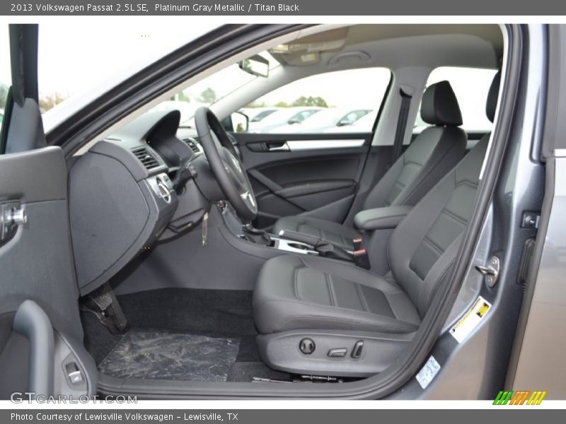 Platinum Gray Metallic / Titan Black 2013 Volkswagen Passat 2.5L SE