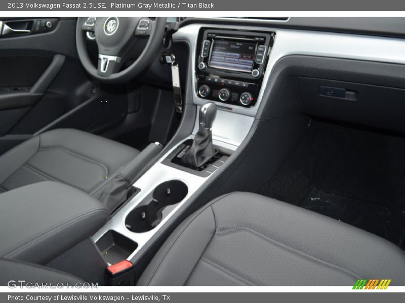 Platinum Gray Metallic / Titan Black 2013 Volkswagen Passat 2.5L SE