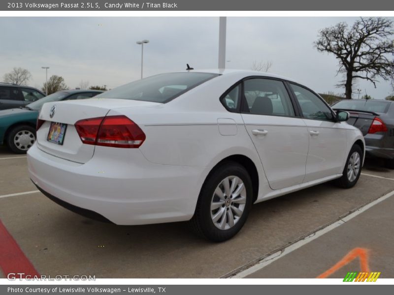 Candy White / Titan Black 2013 Volkswagen Passat 2.5L S