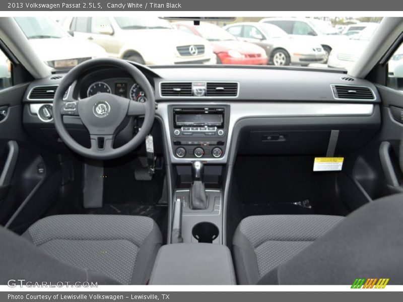 Candy White / Titan Black 2013 Volkswagen Passat 2.5L S