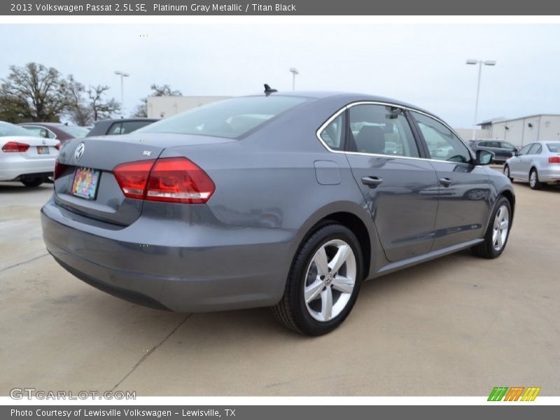 Platinum Gray Metallic / Titan Black 2013 Volkswagen Passat 2.5L SE