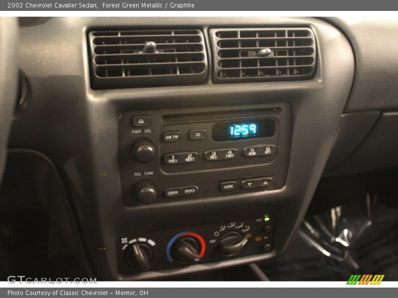 Forest Green Metallic / Graphite 2002 Chevrolet Cavalier Sedan