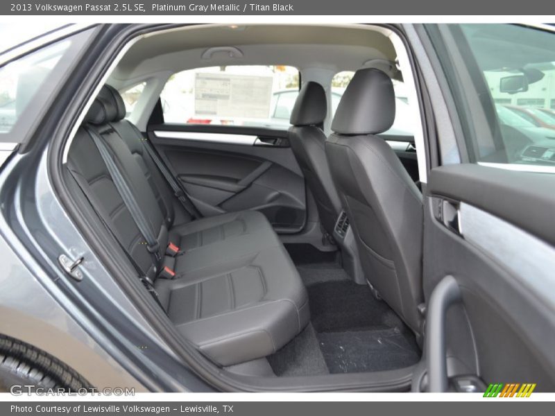 Platinum Gray Metallic / Titan Black 2013 Volkswagen Passat 2.5L SE