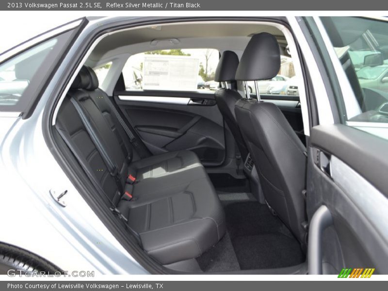 Reflex Silver Metallic / Titan Black 2013 Volkswagen Passat 2.5L SE