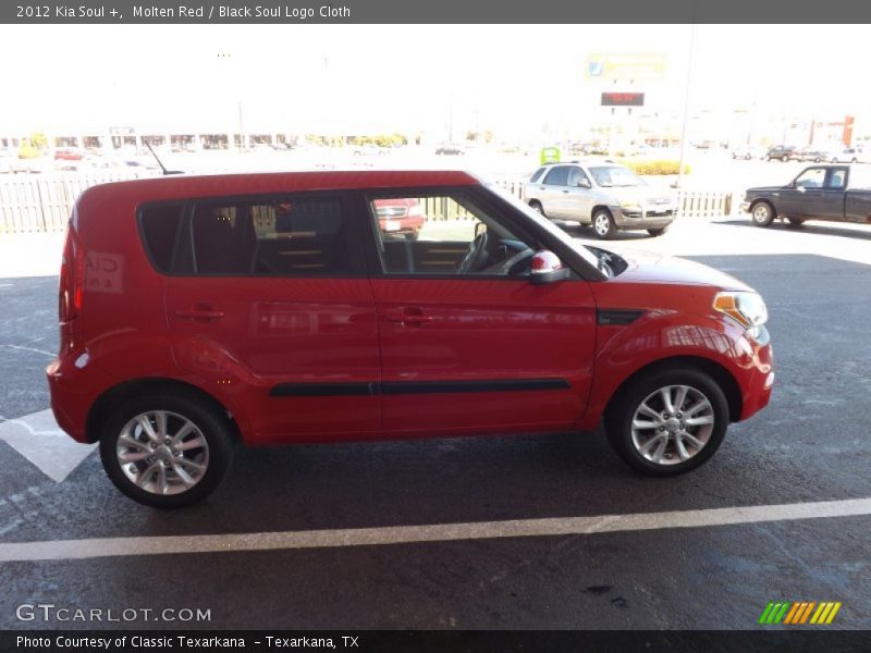 Molten Red / Black Soul Logo Cloth 2012 Kia Soul +