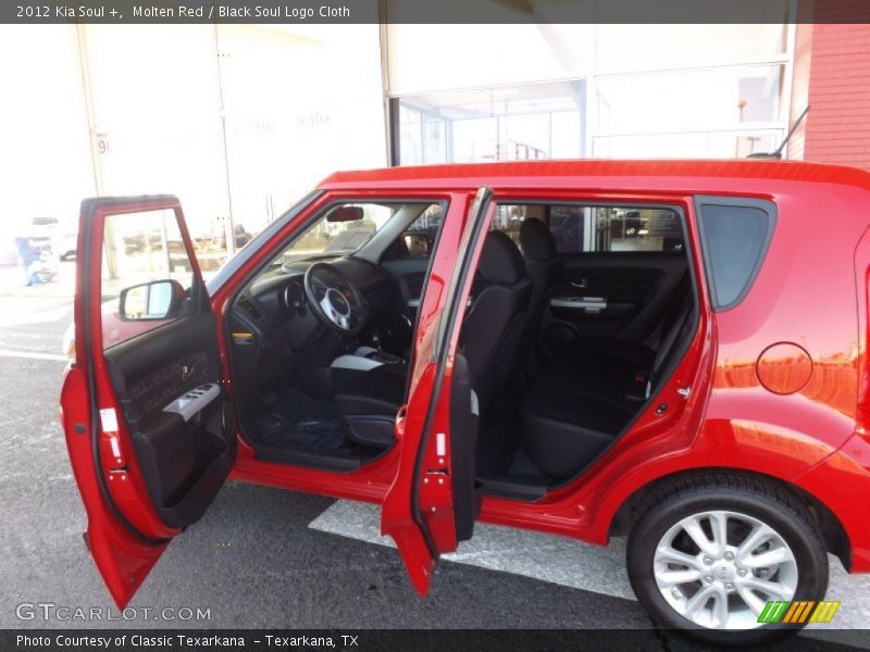 Molten Red / Black Soul Logo Cloth 2012 Kia Soul +