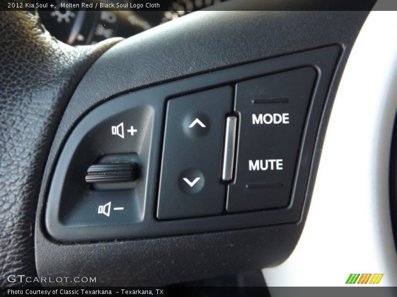 Molten Red / Black Soul Logo Cloth 2012 Kia Soul +