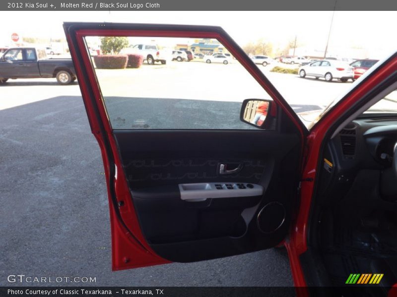 Molten Red / Black Soul Logo Cloth 2012 Kia Soul +