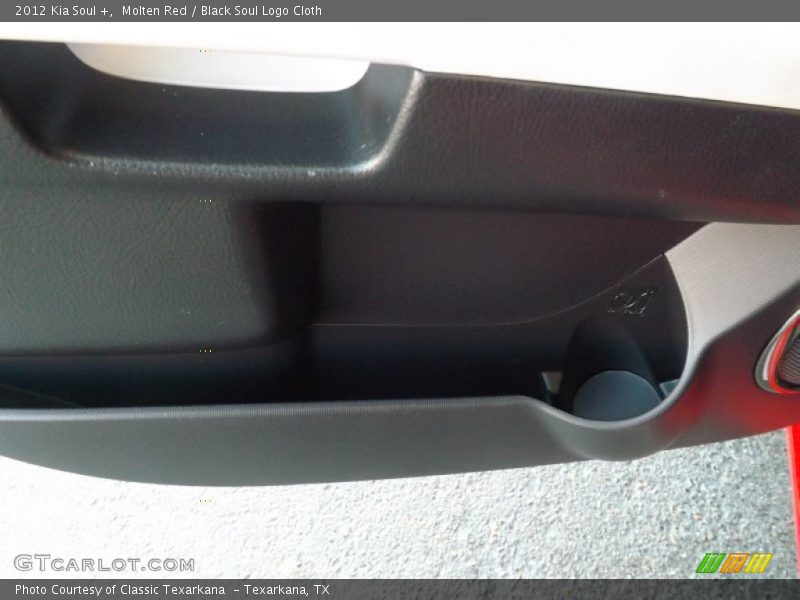 Molten Red / Black Soul Logo Cloth 2012 Kia Soul +