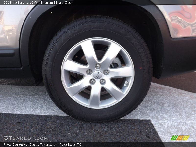 Titanium Silver / Gray 2013 Kia Sorento LX V6
