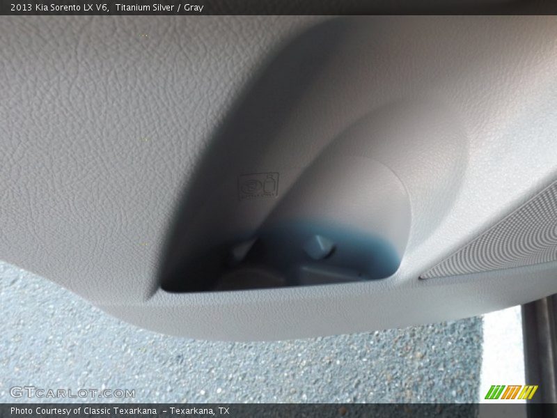 Titanium Silver / Gray 2013 Kia Sorento LX V6