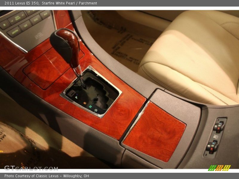 Starfire White Pearl / Parchment 2011 Lexus ES 350
