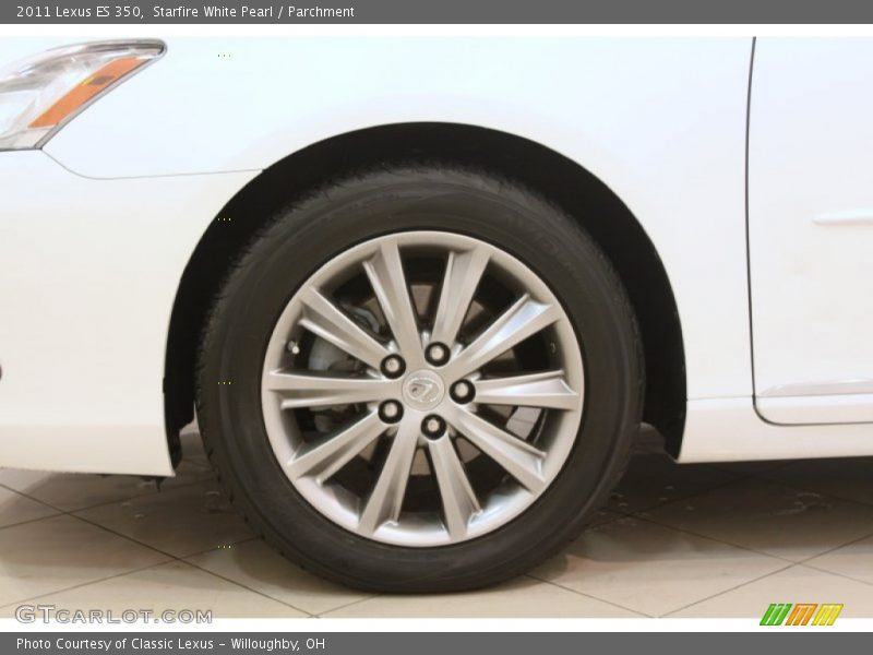 Starfire White Pearl / Parchment 2011 Lexus ES 350