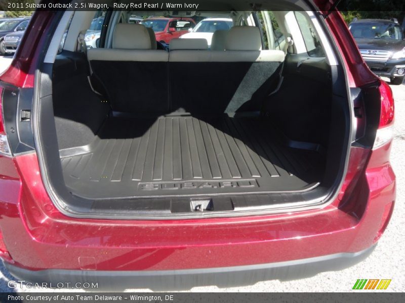 Ruby Red Pearl / Warm Ivory 2011 Subaru Outback 2.5i Wagon