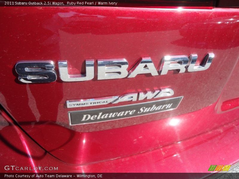 Ruby Red Pearl / Warm Ivory 2011 Subaru Outback 2.5i Wagon
