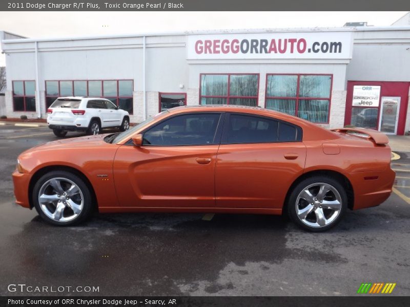 Toxic Orange Pearl / Black 2011 Dodge Charger R/T Plus