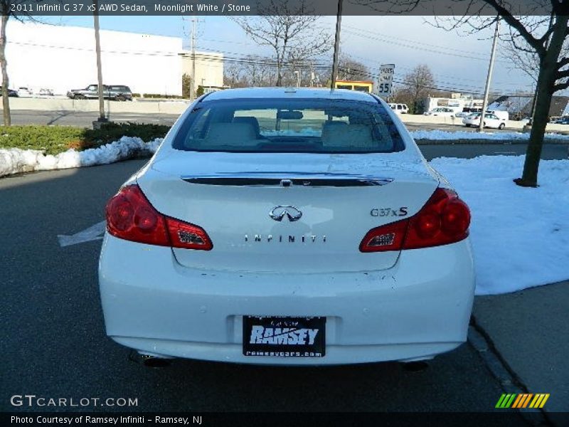 Moonlight White / Stone 2011 Infiniti G 37 xS AWD Sedan